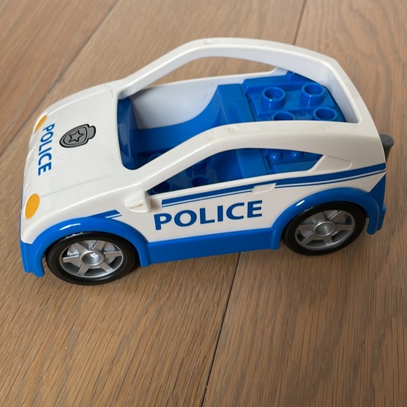Lego duplo police car - Picture 3 of 5
